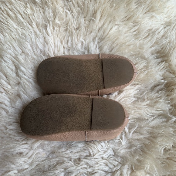 Toddler kids Mary Janes size 11T. Nude pink colour with rose gold hardware - Picture 4 of 9